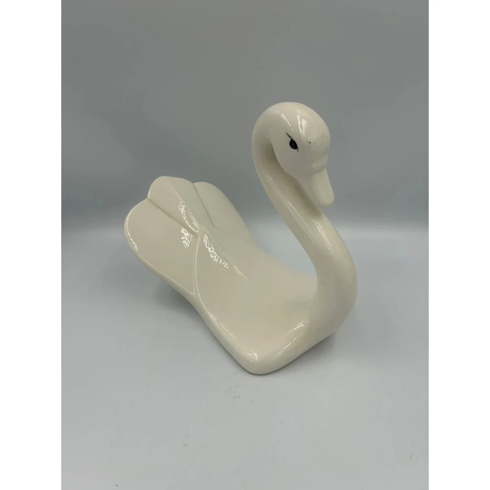 Vintage 1980 Ceramic Swan Hand Towel Washcloth Holder Cream Retro Bathroom Decor